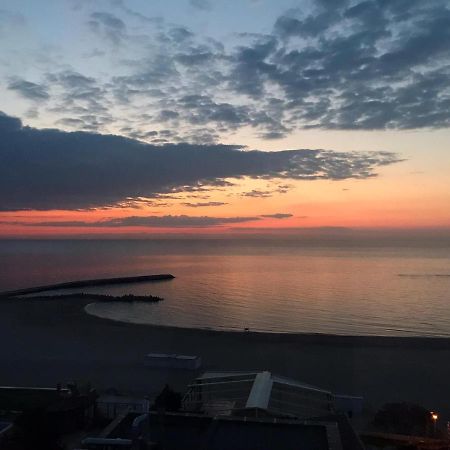 Faleza Nord Sea View Apartment Constanta Ngoại thất bức ảnh