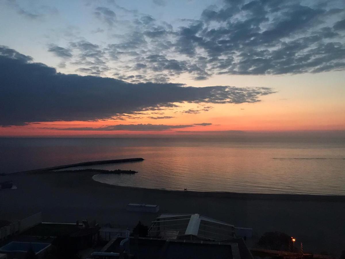 Faleza Nord Sea View Apartment Constanta Ngoại thất bức ảnh